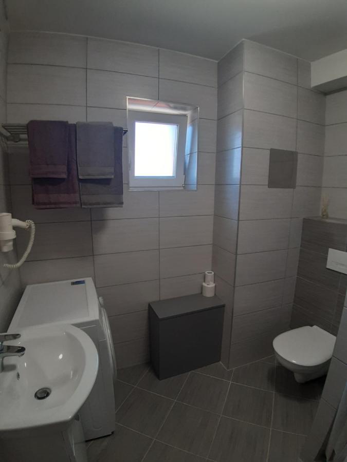 Profi Kecó Apartman Balatonalmadi Bagian luar foto