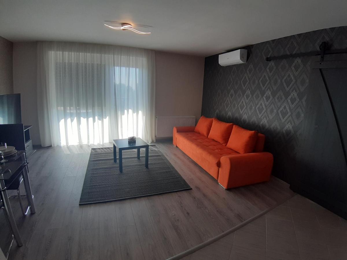Profi Kecó Apartman Balatonalmadi Bagian luar foto