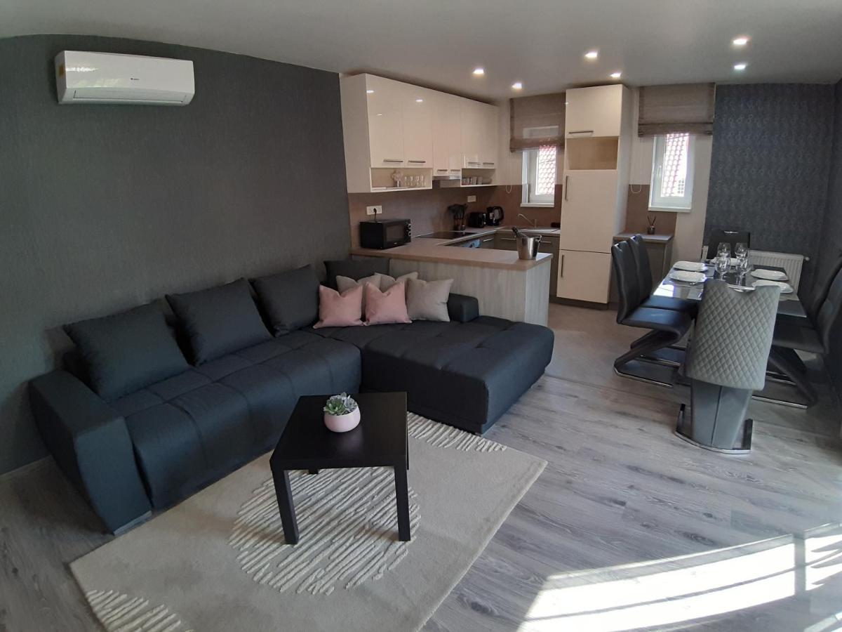 Profi Kecó Apartman Balatonalmadi Bagian luar foto