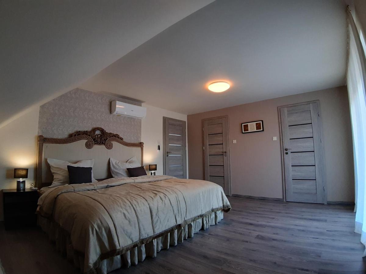 Profi Kecó Apartman Balatonalmadi Bagian luar foto