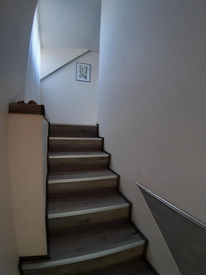 Profi Kecó Apartman Balatonalmadi Bagian luar foto