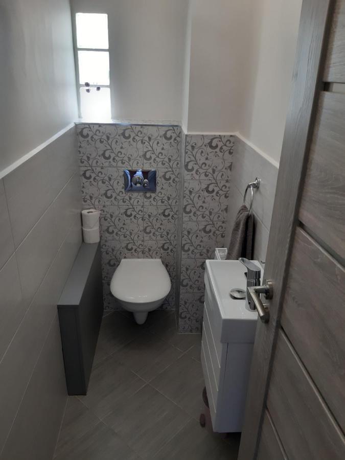 Profi Kecó Apartman Balatonalmadi Bagian luar foto