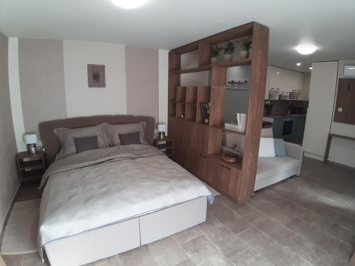 Profi Kecó Apartman Balatonalmadi Bagian luar foto