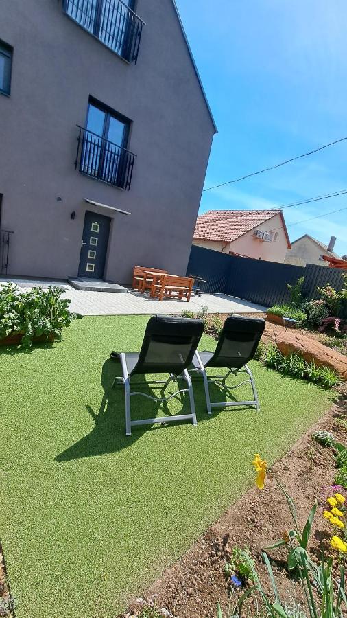 Profi Kecó Apartman Balatonalmadi Bagian luar foto